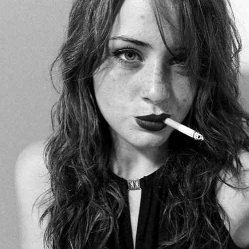 smokinggirlsandbeyond:  tattookenobi79: ……. Lovely… 