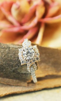 iweddingstuff:  White and Pink Gold Diamond Ring