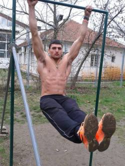real-houseboys-of-eastern-europe:  Muscular Serbian Twink