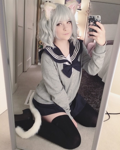 kittensplaypenshop: hiso-neko:  Totally forgot to post this here, but I redid seifuku Pitou.☁️ Ears 