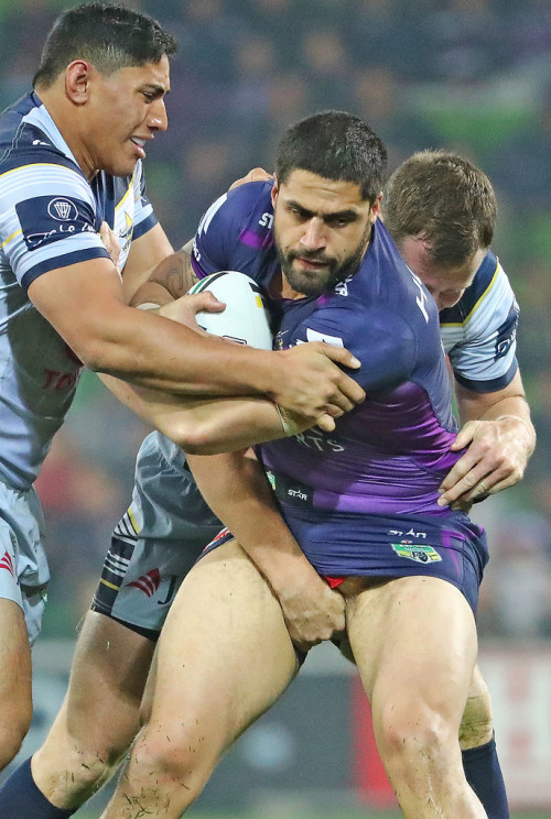 Jesse Bromwich almost has a malfunction. 