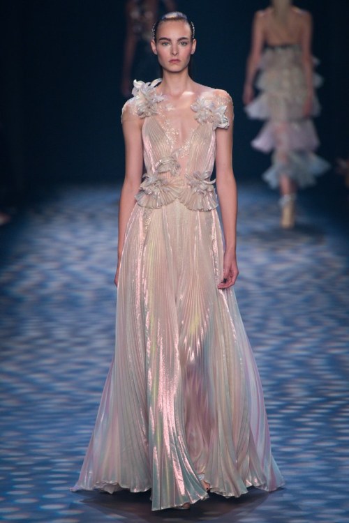allthatglittersisnotfashion:Marchesa Ready-to-Wear Spring/Summer 2017
