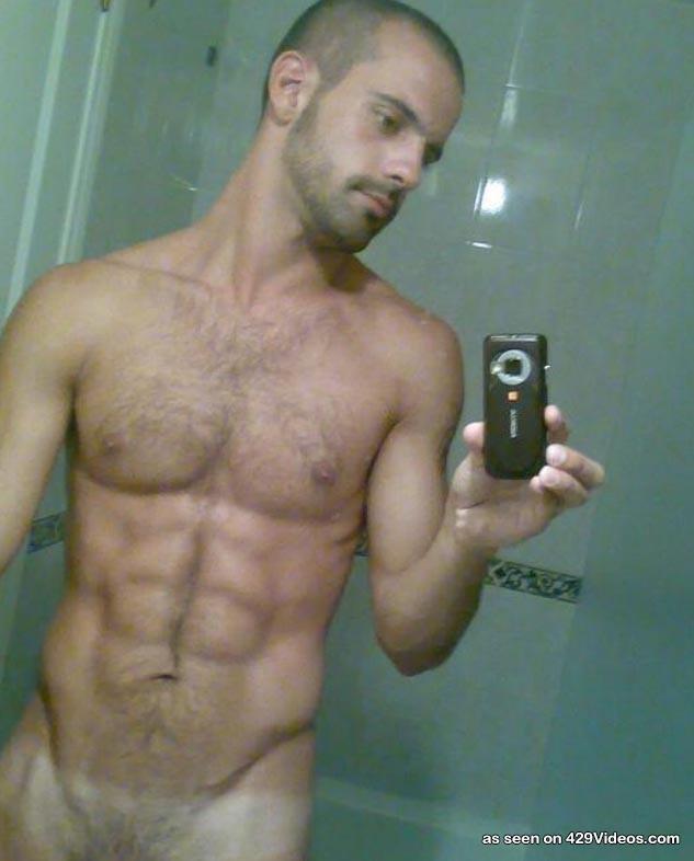 gaypornfrenchy:  Jolis amateurs.