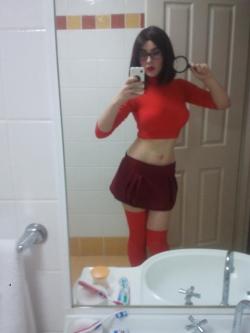mysluttythoughts:  fuckyeahnerdpr0n:  Velma-tacular  I could pull this off…. 