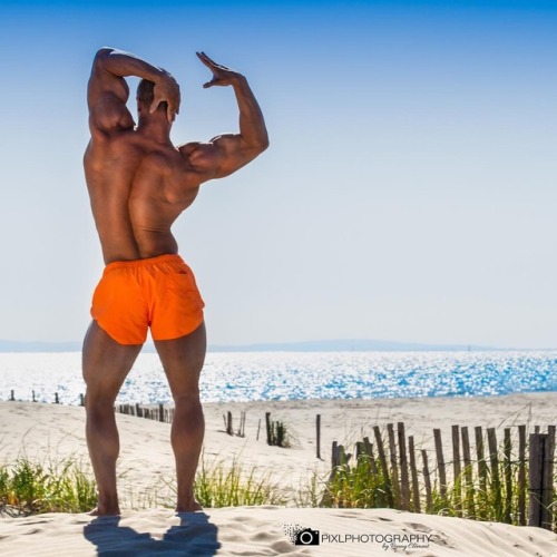 LUV MEN MUSCLE