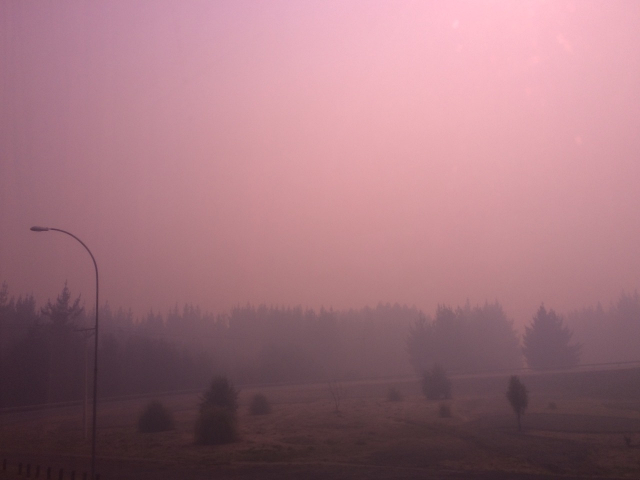 cryostassis:  Los Ángeles, Chile. 27/01/2017The town is covered in smoke due to