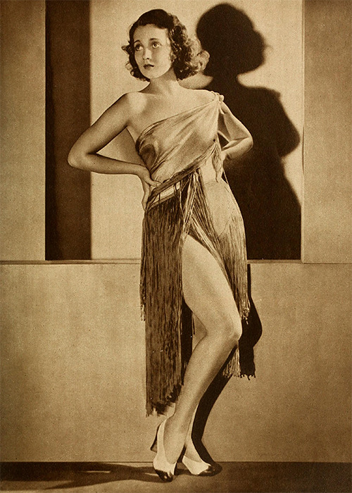 lanaturnerhascollapsed:The New Movie, December 1930