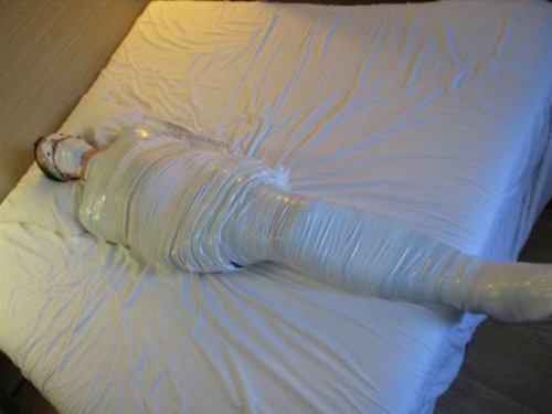 cutegaytied: cutegaytied:  Hot  Hot 