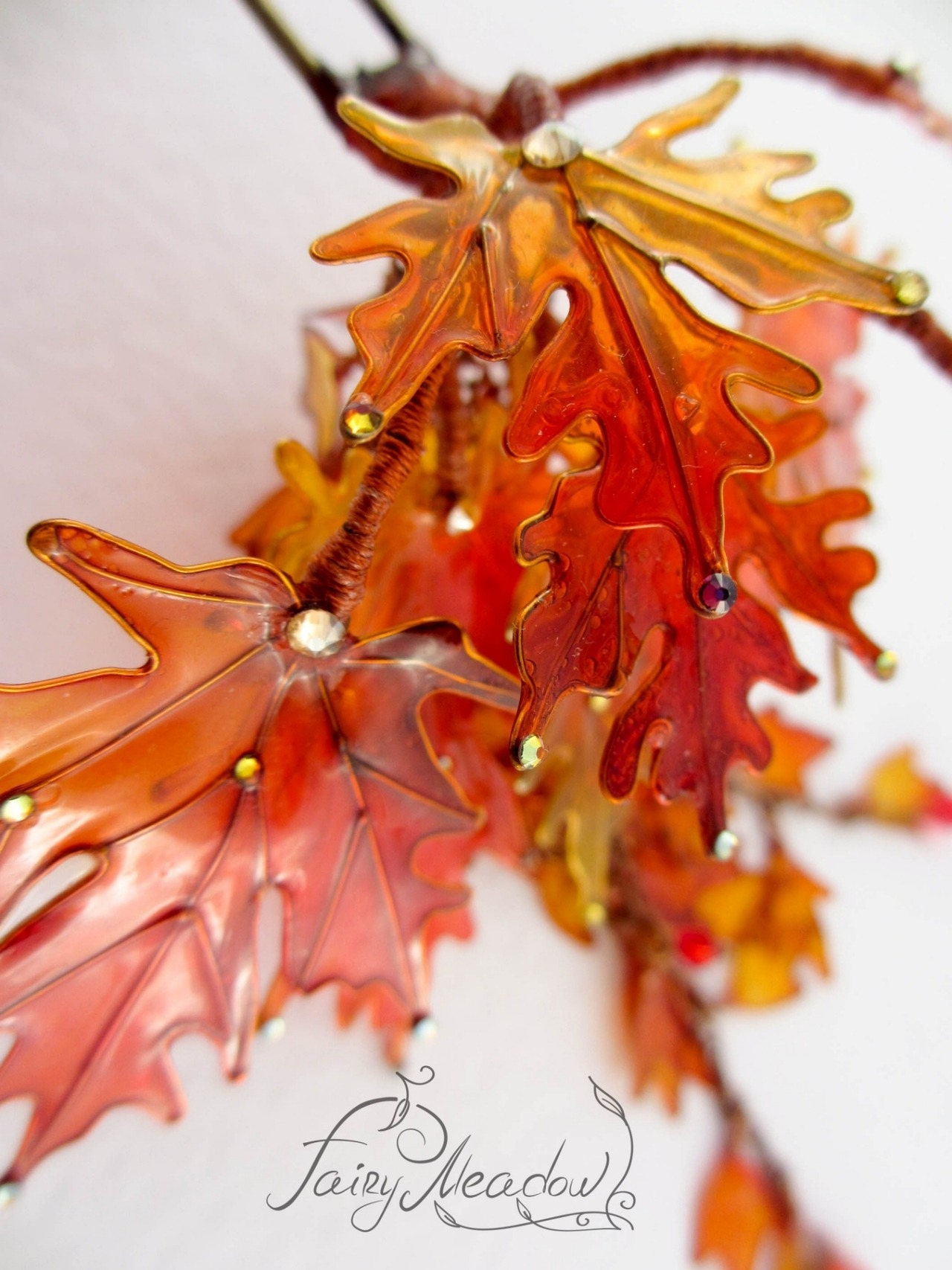 anthropologyarda: sosuperawesome:  Resin Leaf Hair Pins Fairy Meadow Flowers on Etsy