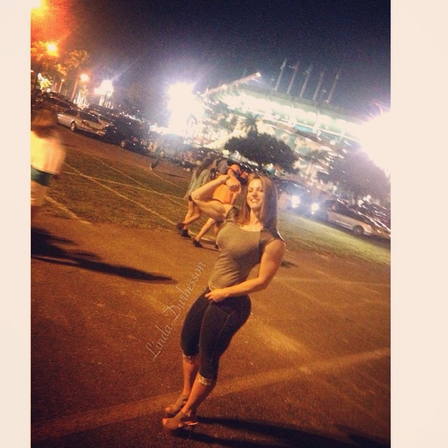 lindawildworld:  Tonight I’m down at the stadium to encourage #MiamiDolphins Who’s
