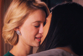 damnthosewords: I’m in love with you.
