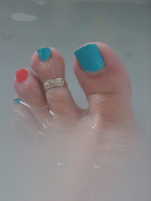 some more pics of my toasies in the bath… are they just a bit wrinkled lol… colour com