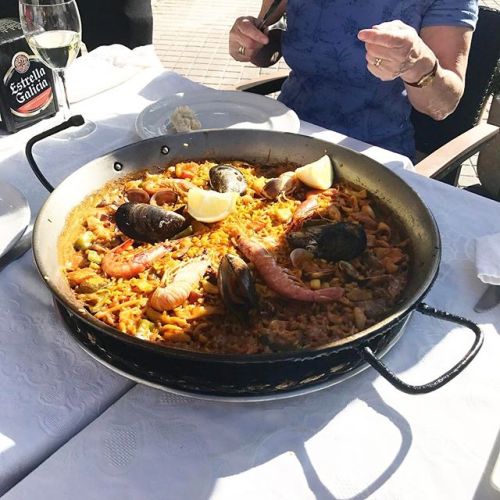 From Gastroposter Fay Cartwright, via Instagram: Finally got my paella