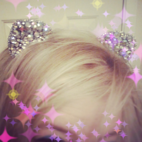 myanonymouslair: Oh you guys. My new ears, my new ears… I vote kitty wedding! Who thinks Mall