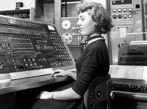 engineeringhistory:  Joneal Williams-Daw operating UNIVAC computer, circa early 1950s. 