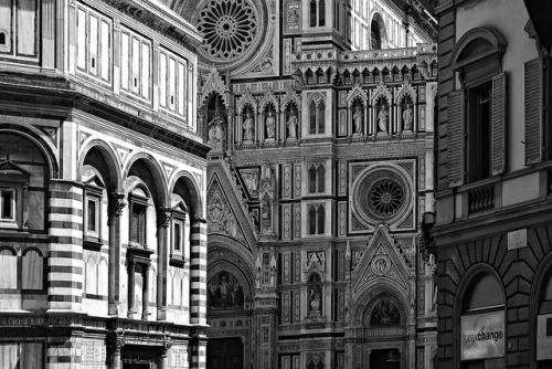 Firenze, Piazza San Giovanni“ Florence - Architecture in Black & White ” by pigianca