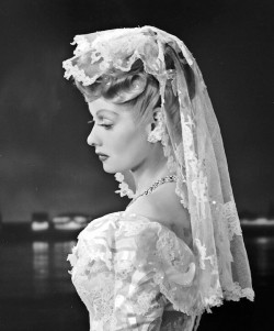 Solo-Vintage:  Lucille Ball On The Day Of Her Wedding To Desi Arnaz, November 30Th