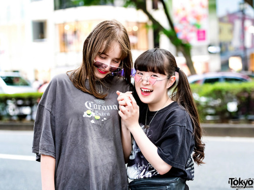 17-year-old Tokyo students Neira and Miori on the street in Harajuku wearing monochrome styles from 