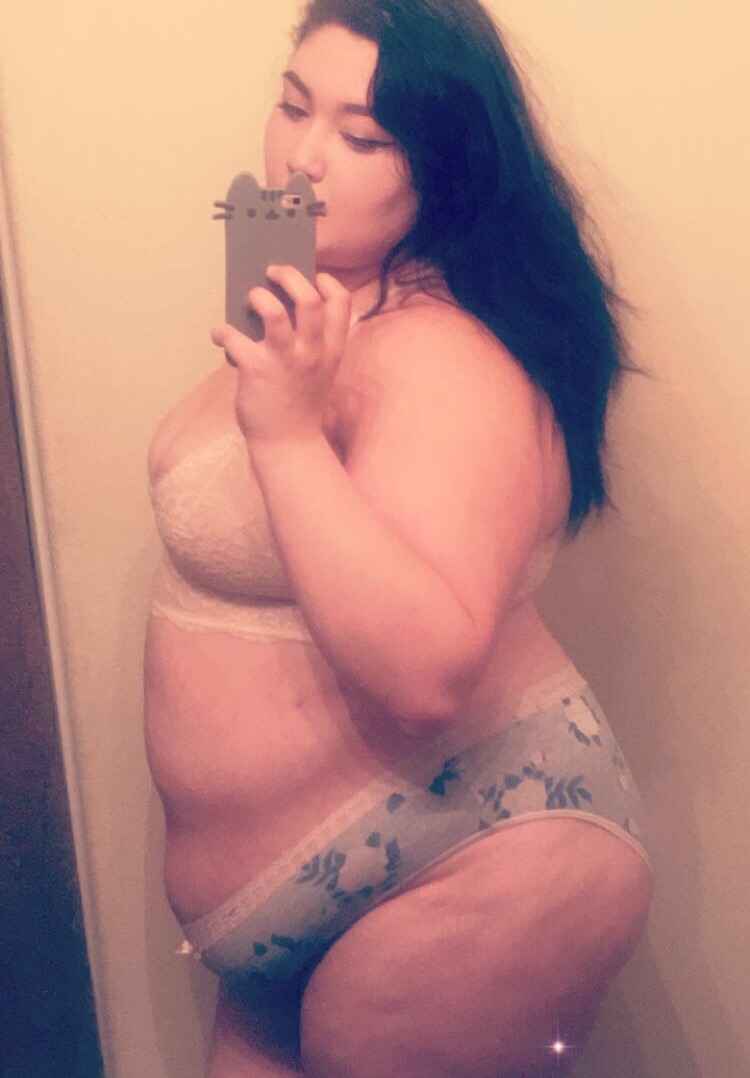 sweetpeach4405:  Been a while since I’ve posted, I’m finally back 😘