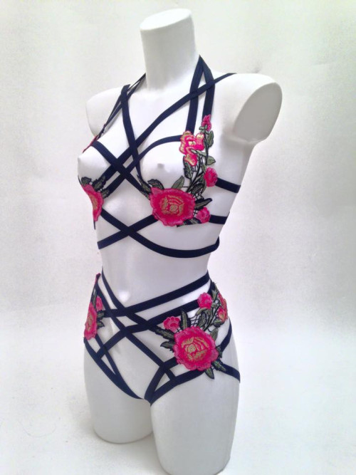 placedeladentelle - Persephone by Lovechild Boudoir / Frame Bra...