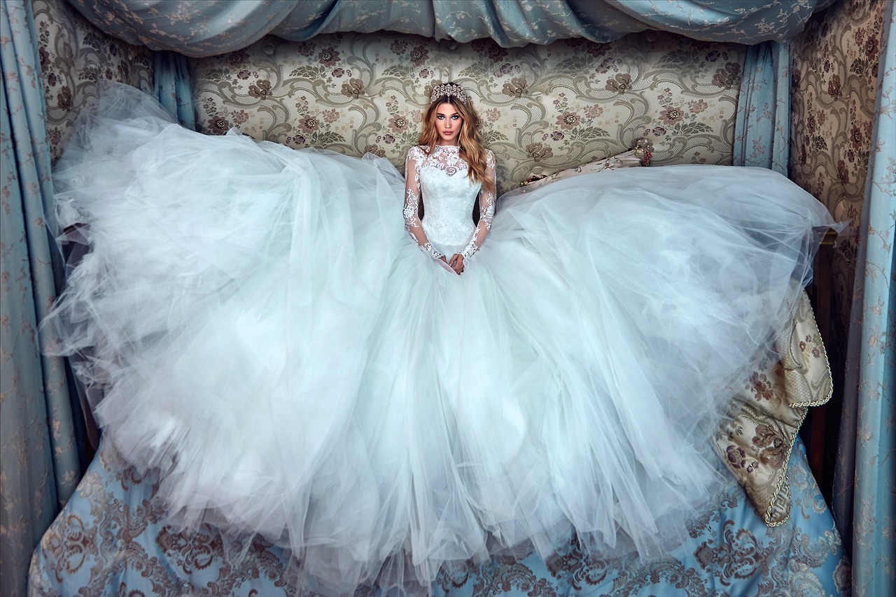 katiemarieweddings:  Galia Lahav Le Secret Royal Collection - Corina Gown