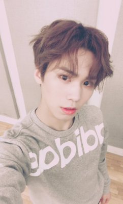 astrodaily:  [170122 ASTRO TWITTER UPDATE]#오랜만에 #셀카 ㅎㅎ이 노래 조아용 ~~^^[TRANS]#ItsBeenAwhile #Selca ㅎㅎI like this song~~^^trans via astrodaily
