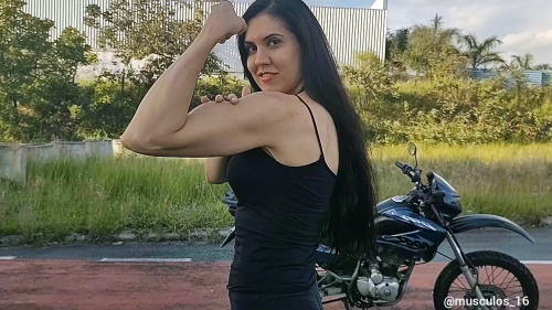 Musculos_16 Lifting motorcycle More photos and videos: onlyfans.com/muscular_goddess16