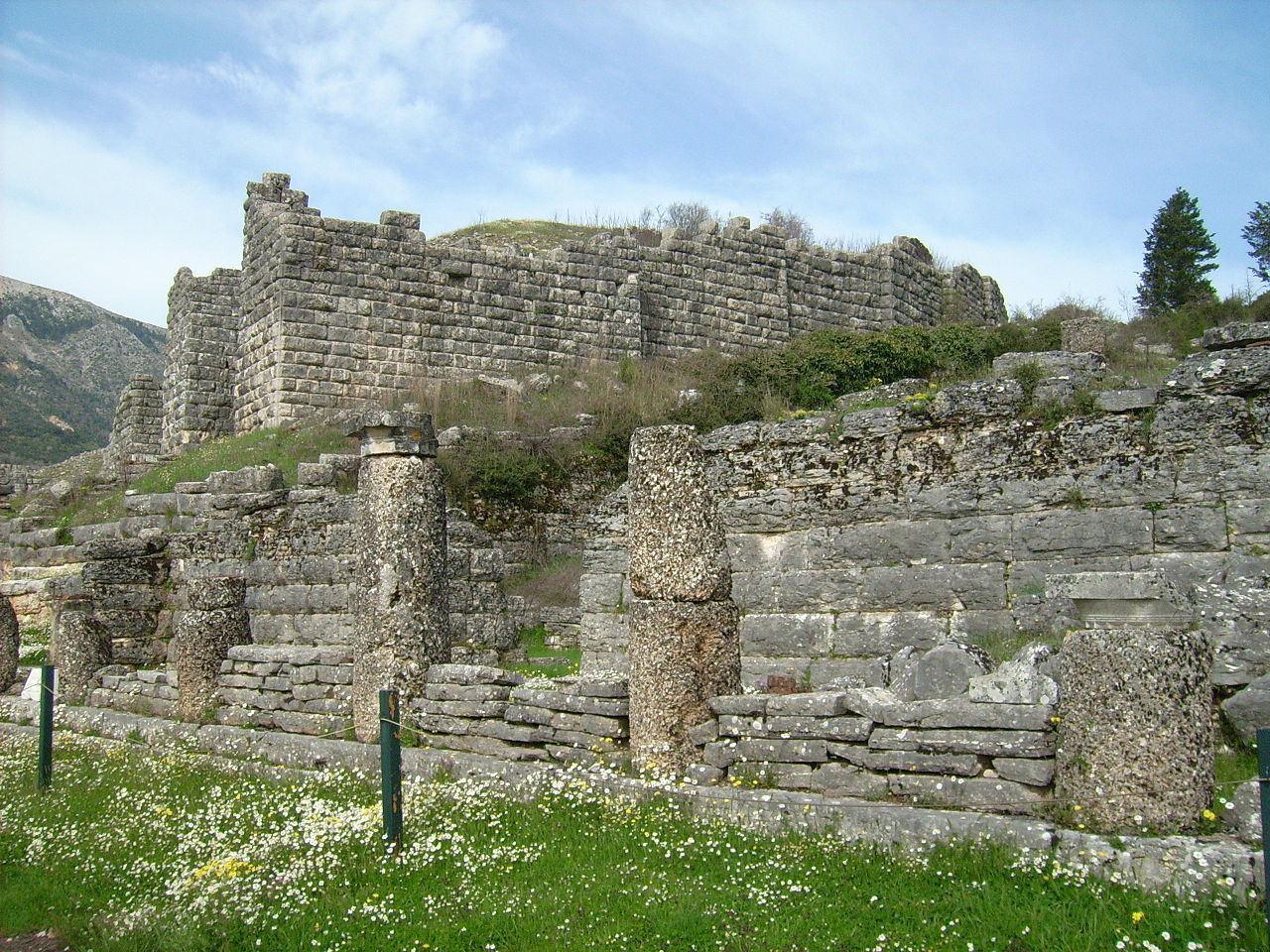 historyfilia:    Oracle of Zeus at Dodona, GreeceThough it never eclipsed the Oracle