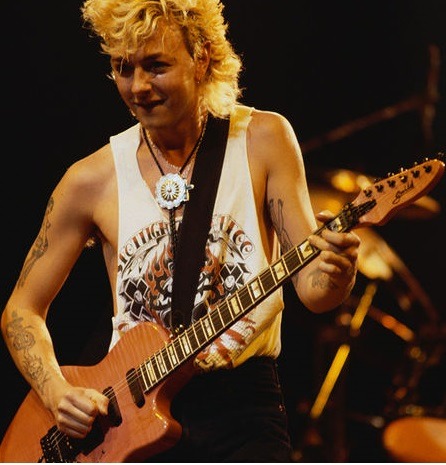 beyond-of-tought:  Brian Setzer&lt;3 