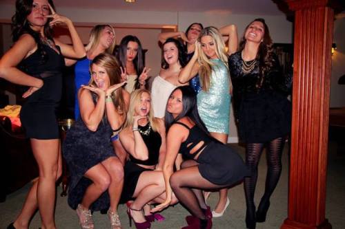 pantyhoseandfeetperfection:  Tired of all those candid sites where the pictures look old and dated… look no further, go here: http://supertalk.superfuture.com/index.php/topic/29310-corny-white-girls-appreciation/page-258