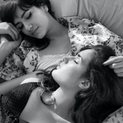 lexa-el-amin: Nikohl Boosheri and Sarah Kazemy for Circumstance (2011): - A wealthy Iranian family s