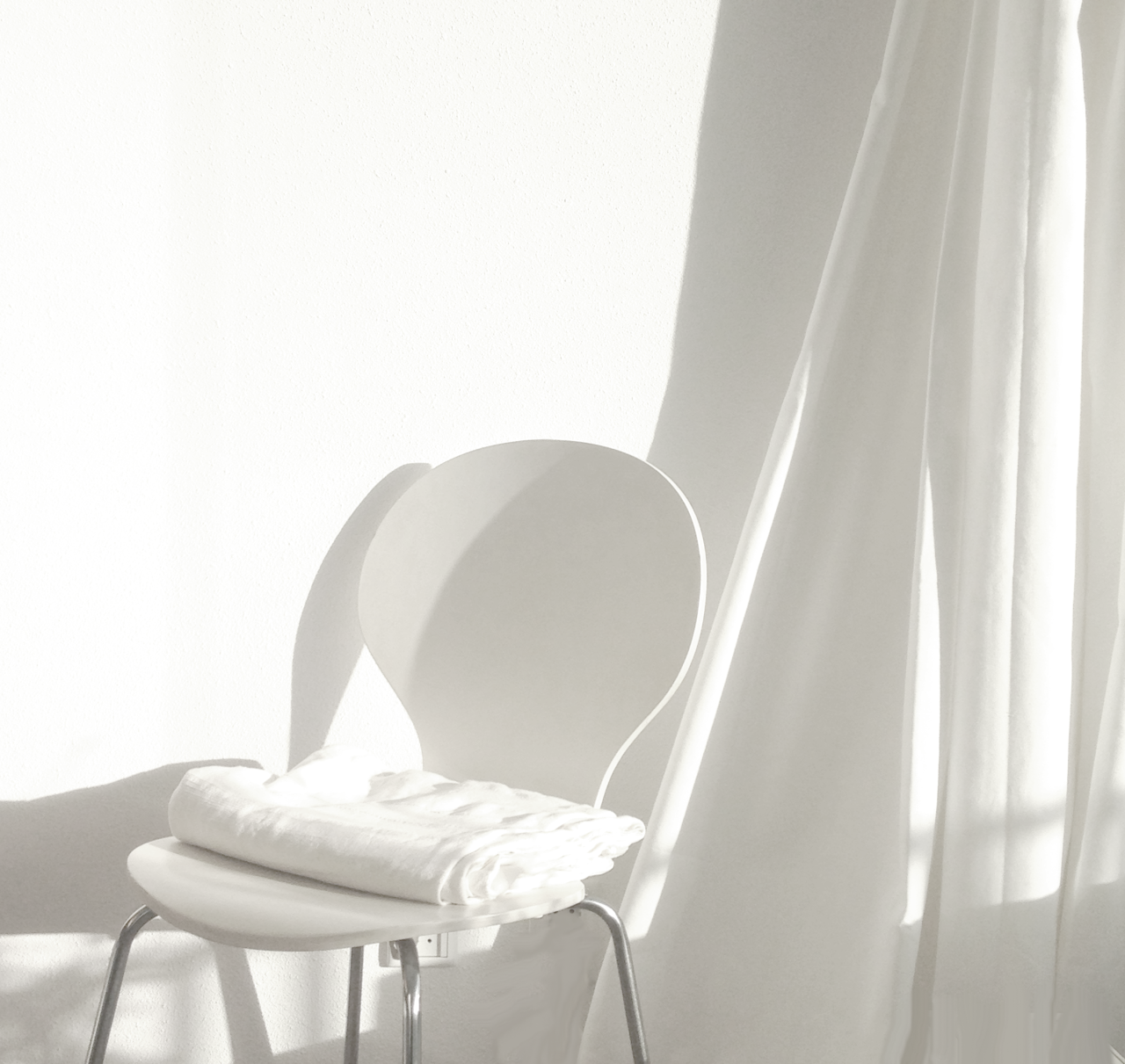 sketchonista:  Seesome impressions of my white home now on www.sketchonista.com!