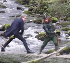 thesonicscrew:  superwhollock:   12th Doctor fighting with a spoon [1] [x]  haha
