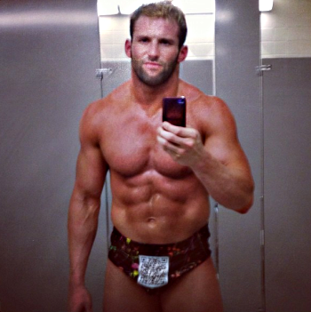 wwe-4ever:  Zack Ryder + Instagram + Body  FUCK!!! That body is amazing!!!