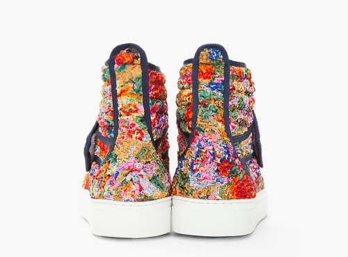 zapatotenis: Zapato del día: Raf Simons, sneakers multicolor con textura floral y velcro.&iqu