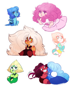 ksuriuri:  smol doodles 