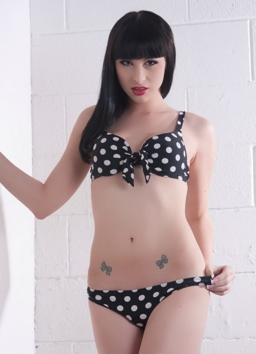 shemalesrgreat:  Here is10 more! 