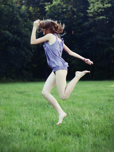 girls-snap:  Jumpp by FotMartua adult photos