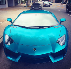 luxurysupercars:  Lamborghini Aventador!