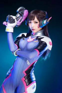 overbutts:  D.Va Cosplay   cutie! <3