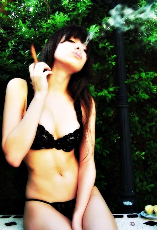 nakedgirlsweed: ➨Naked Girls Weed»»» Tumblr ➨Sexy Hot Girls »»&ra