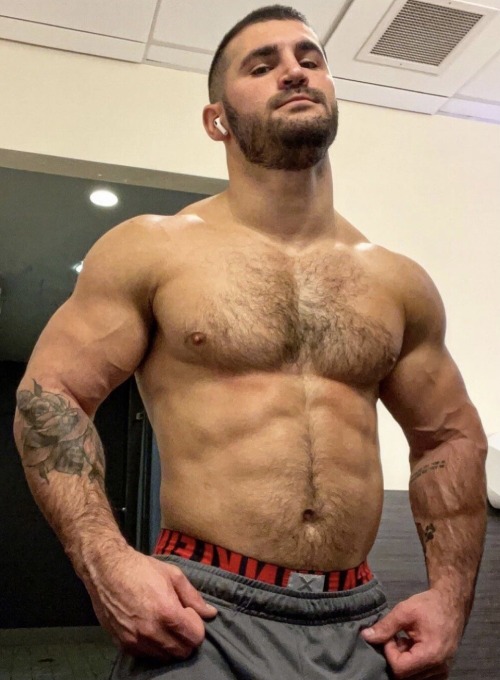 athleticbrutality:  Once he gets control you’ll never take it back