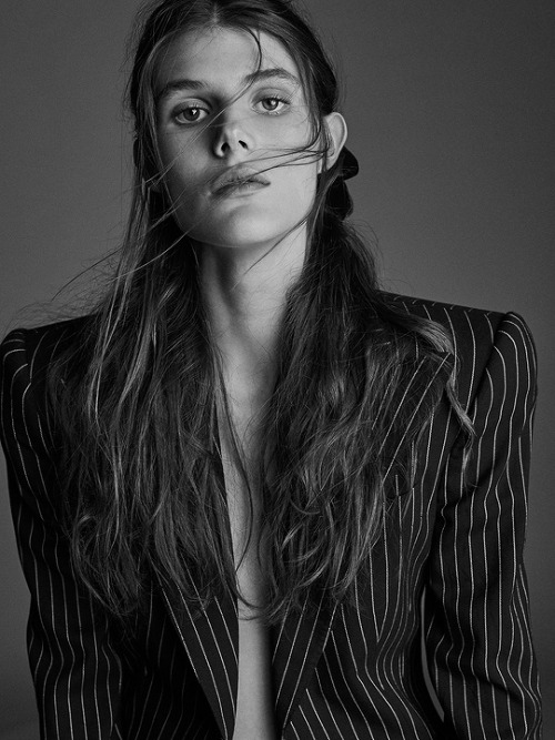 stylish-editorials: Lucia Lopez photographed by Tomas de la Fuente for Telva Magazine (December 2018