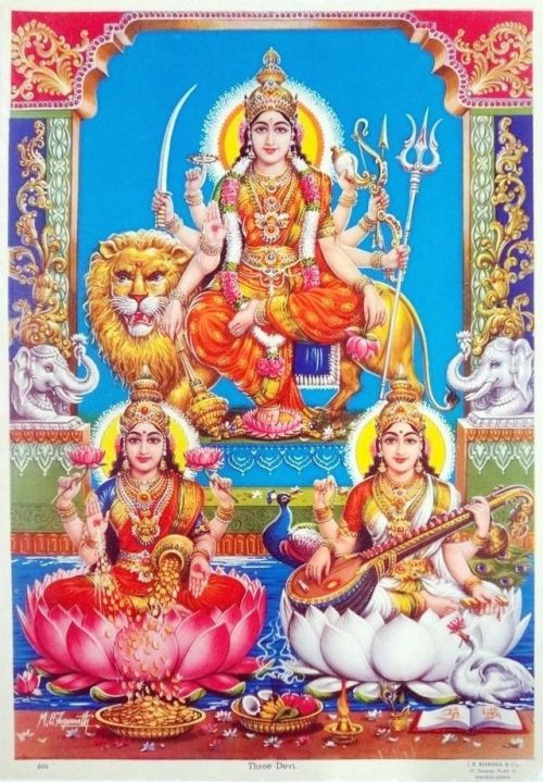 Durga Messing versilbert Shakti Lakshmi Saraswati Hinduismus Göttin Löwe 