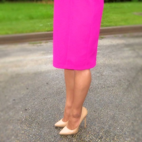 With all the rain lately I decided it was time to wear some bright colors. I wore a @londontimesfash