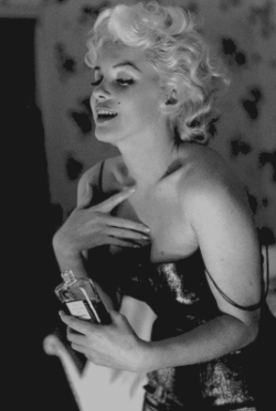 blueyed-soul:  missmonroes:  Marilyn Monroe