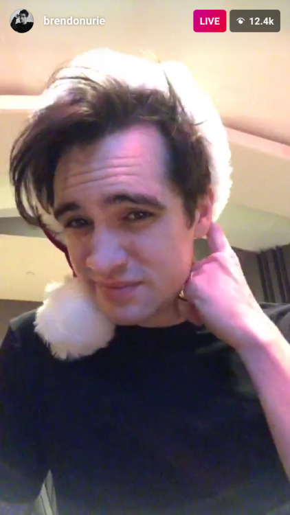 panicatourdisco: Santa B streaming