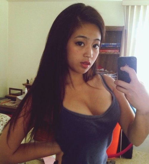 kinkybunnyxx:  chinklover:  cutensex:  Shes not a looker. But those tits deserve a prize.  So hot!  wow 😍 by any chance,anyone knows her insta? 
