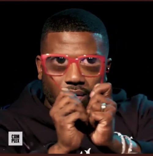 Me Trying See What She Saw