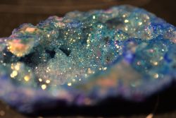 kikimakeup:  Sapphire Aura Geode <3